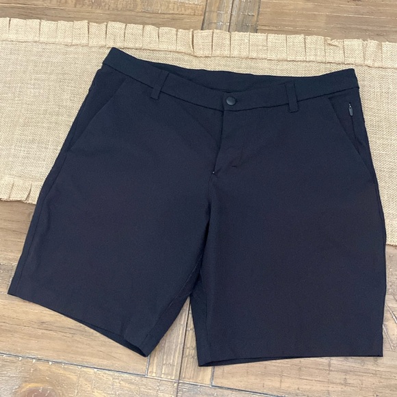 Men’s Lululemon Commission Shorts 34 waist 9 inseam - Picture 1 of 2